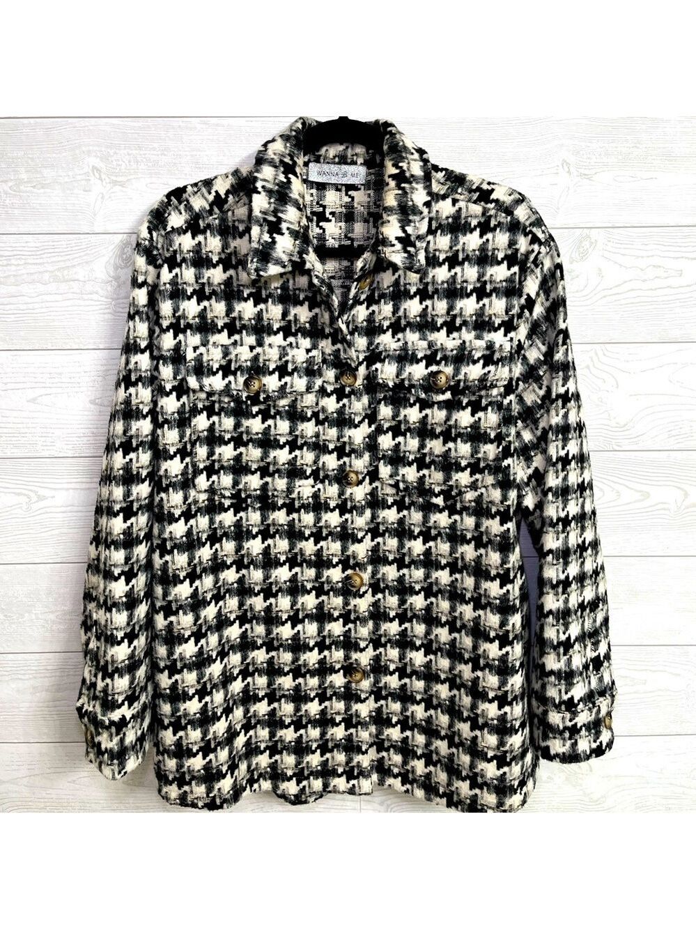 Wanna Be Me Women’s Black White Checkered Button Down Shirt Jacket. Size M
